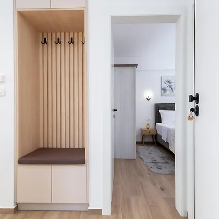 Terra - Comfort With Garden, Terrace & Free Parking 特罗吉尔