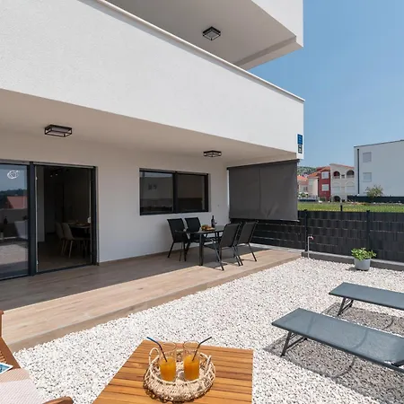 公寓 Terra - Comfort With Garden, Terrace & Free Parking *