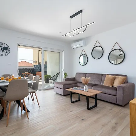 公寓 Terra - Comfort With Garden, Terrace & Free Parking 特罗吉尔