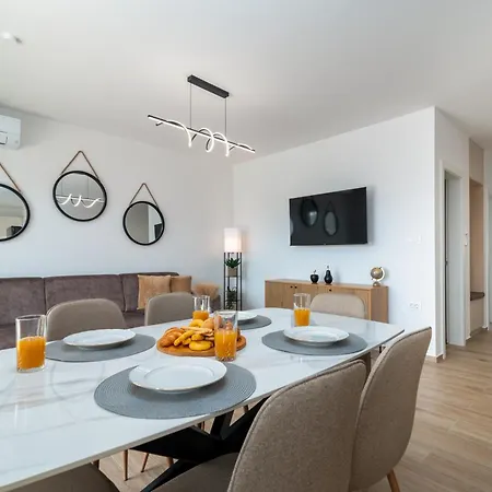 Terra - Comfort With Garden, Terrace & Free Parking 公寓