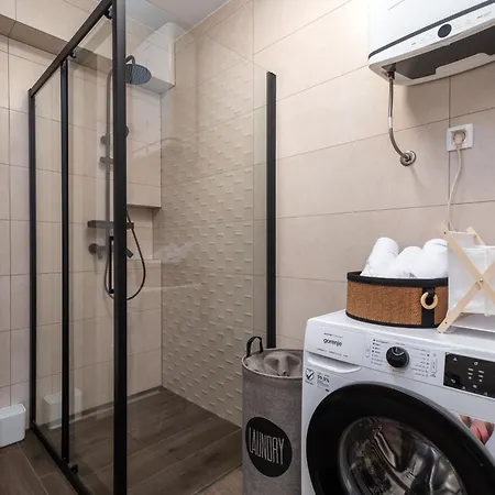 Terra - Comfort With Garden, Terrace & Free Parking 特罗吉尔