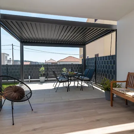 Terra - Comfort With Garden, Terrace & Free Parking Трогір