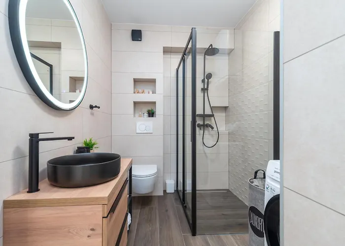 شقة Terra - Comfort With Garden, Terrace & Free Parking *