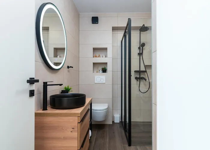 Apartman Terra - Comfort With Garden, Terrace & Free Parking Trogir