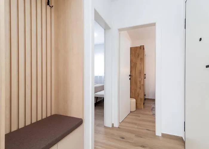 شقة Terra - Comfort With Garden, Terrace & Free Parking تروغير