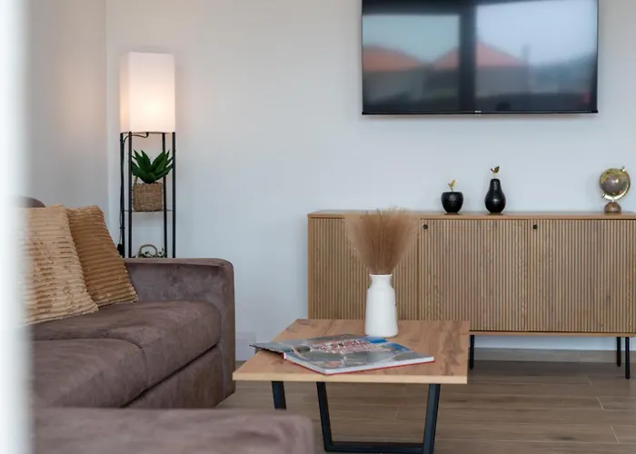 Terra - Comfort With Garden, Terrace & Free Parking شقة تروغير