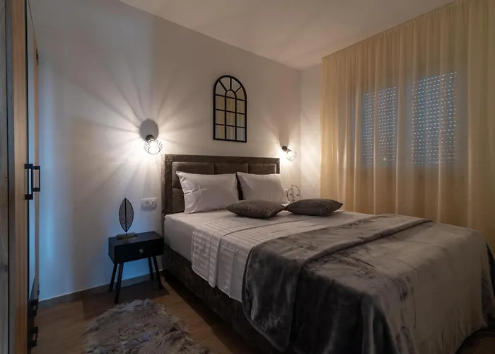 Terra - Comfort With Garden, Terrace & Free Parking