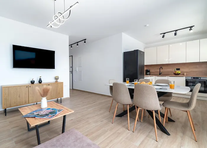 شقة Terra - Comfort With Garden, Terrace & Free Parking *