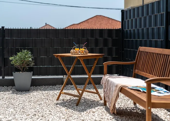 Apartman Terra - Comfort With Garden, Terrace & Free Parking *
