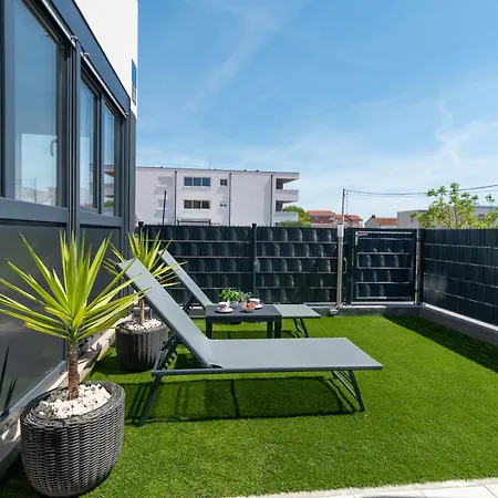 Terra - Comfort With Garden, Terrace & Free Parking Τρογκίρ